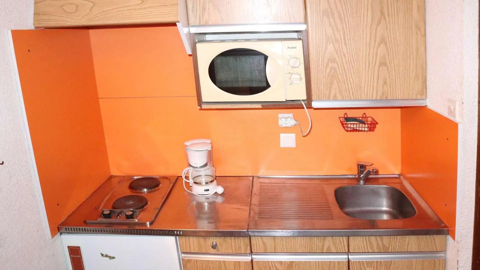 Studio Calme, Balcon, A 100M Des Pistes Et Commerces - Ideal Pour 4 Personnes - Fr-1-322-579 Les Orres 0*,  France